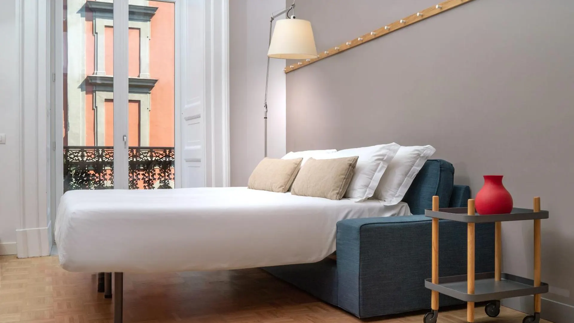 Hotel Piazza Bellini & Apartments Naples 3*,