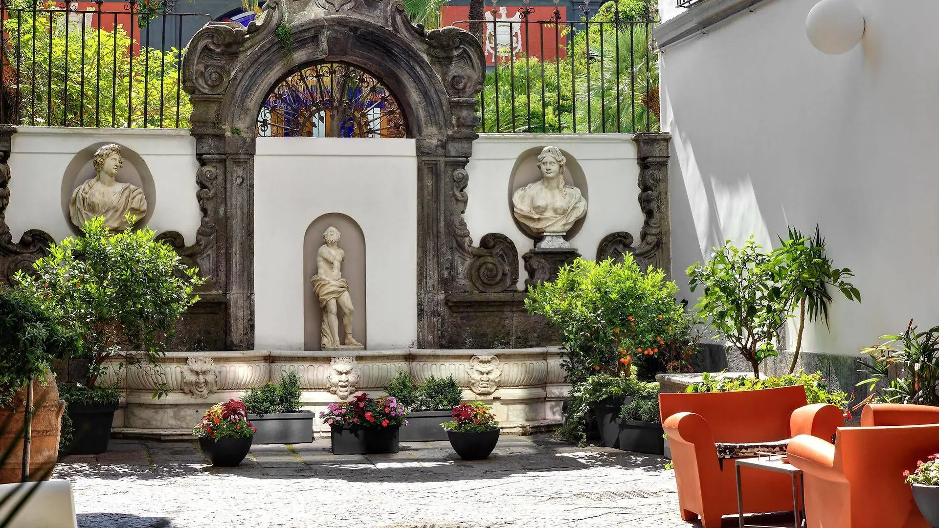 ***  Hotel Piazza Bellini & Apartments Naples Italy