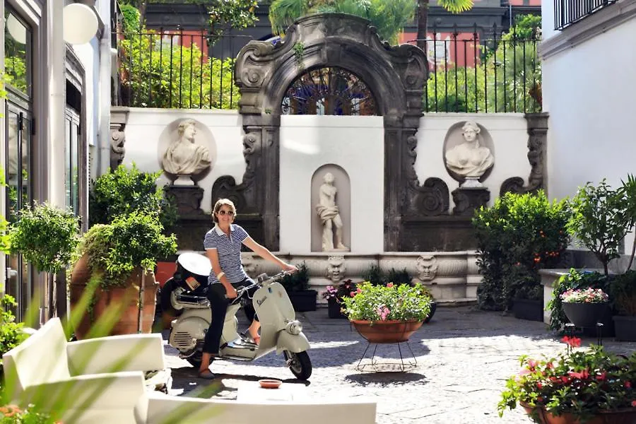 Hotel Piazza Bellini & Apartments Napels