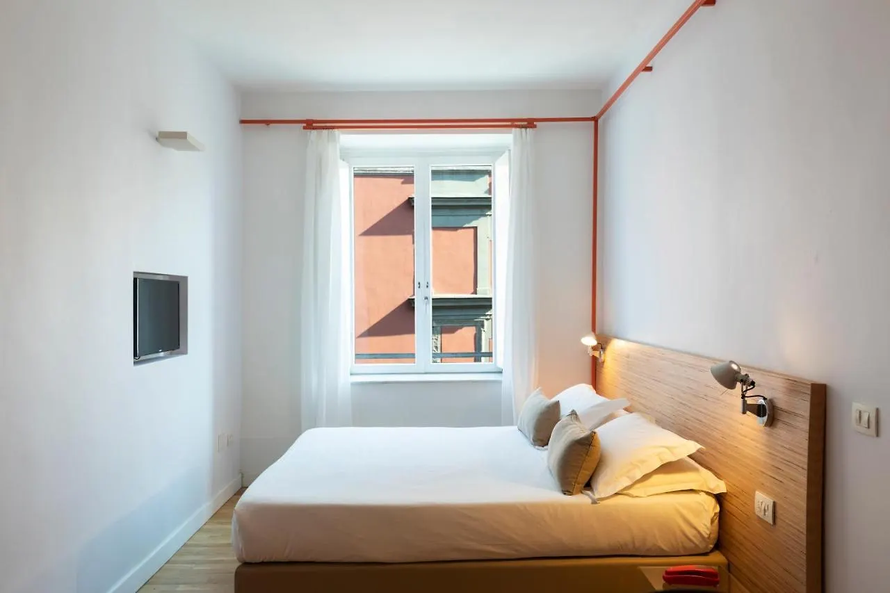 Hotel Piazza Bellini & Apartments Napels 3*,